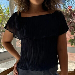 Express || Chiffon Tiered Off Shoulder Ruffle Blouse Black Women’s Medium